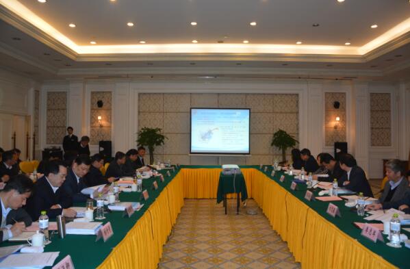 我院院長(zhǎng)隨科技部專家調(diào)研組來咸寧指導(dǎo)國(guó)家高新區(qū)創(chuàng)建工作