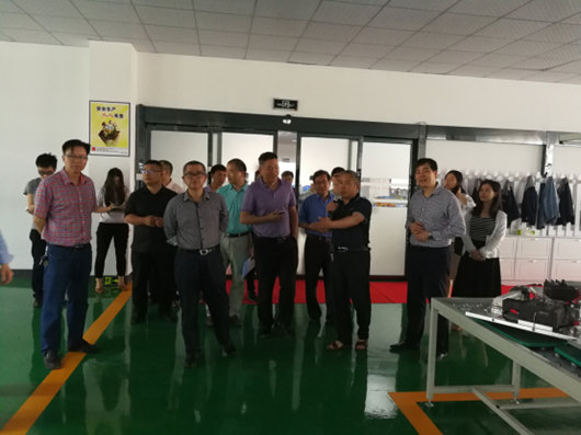 我院課題組赴漣源市開展《婁底資源型城市轉(zhuǎn)型升級，深化供給側(cè)結構性改革》課題調(diào)研